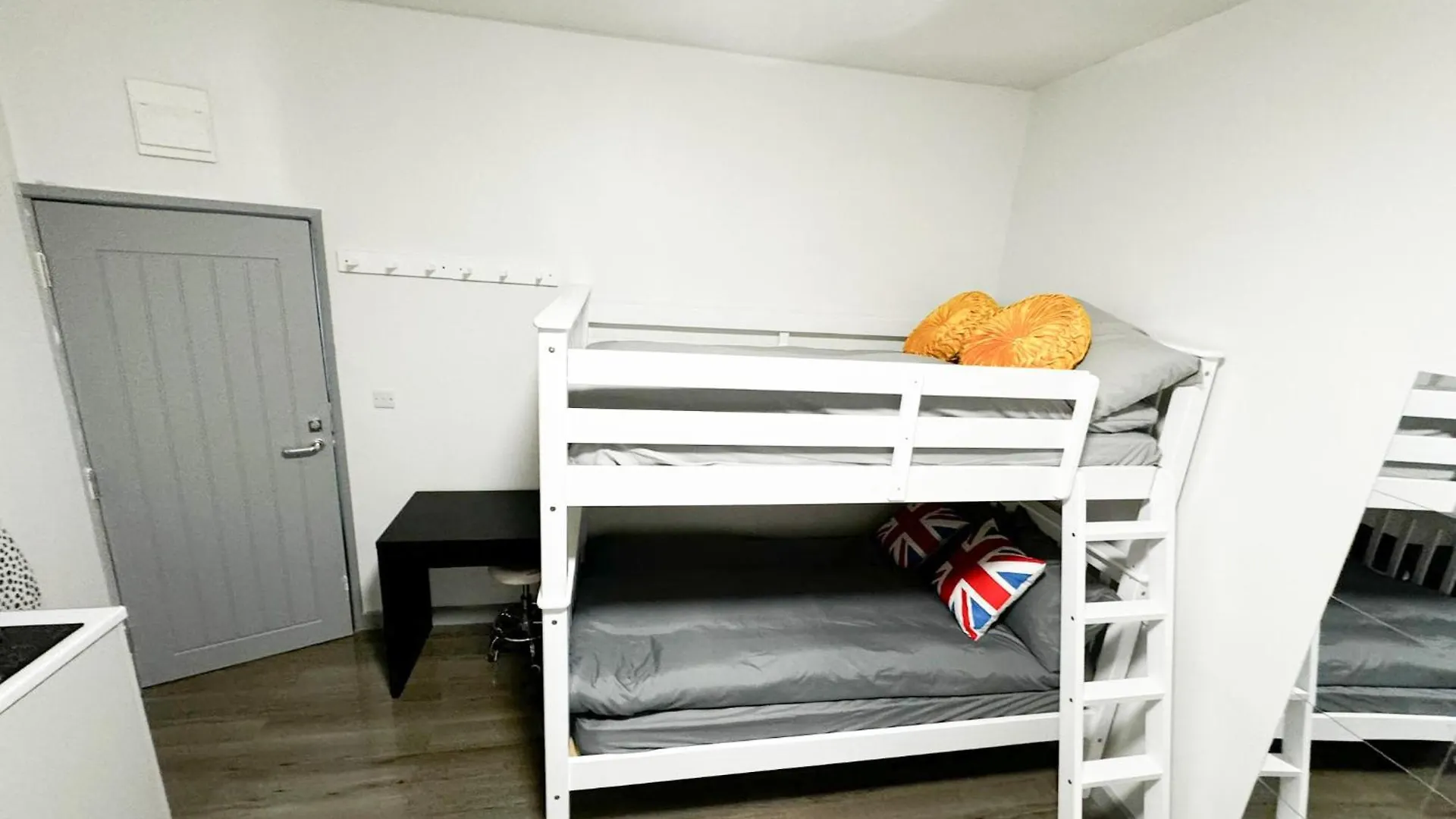 Flat 3 Stay In Ilford 0*,  United Kingdom